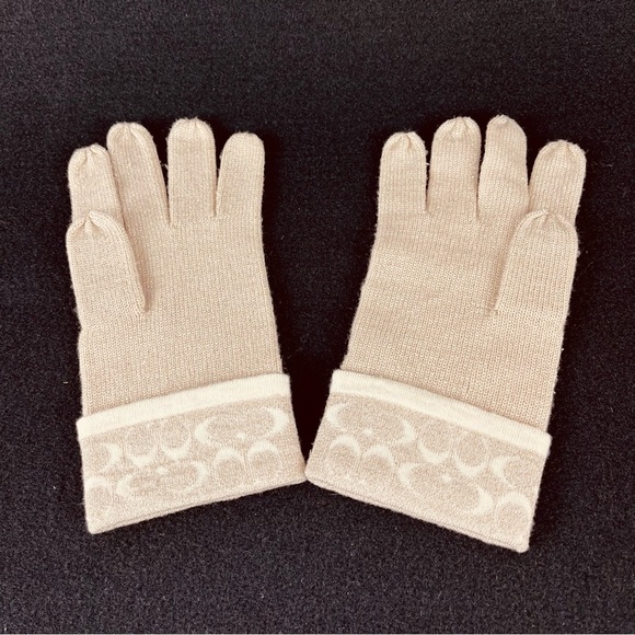 NWOT Coach Miniature Signature C Gloves Metallic Gold with Ivory/Cream - Picture 5 of 9